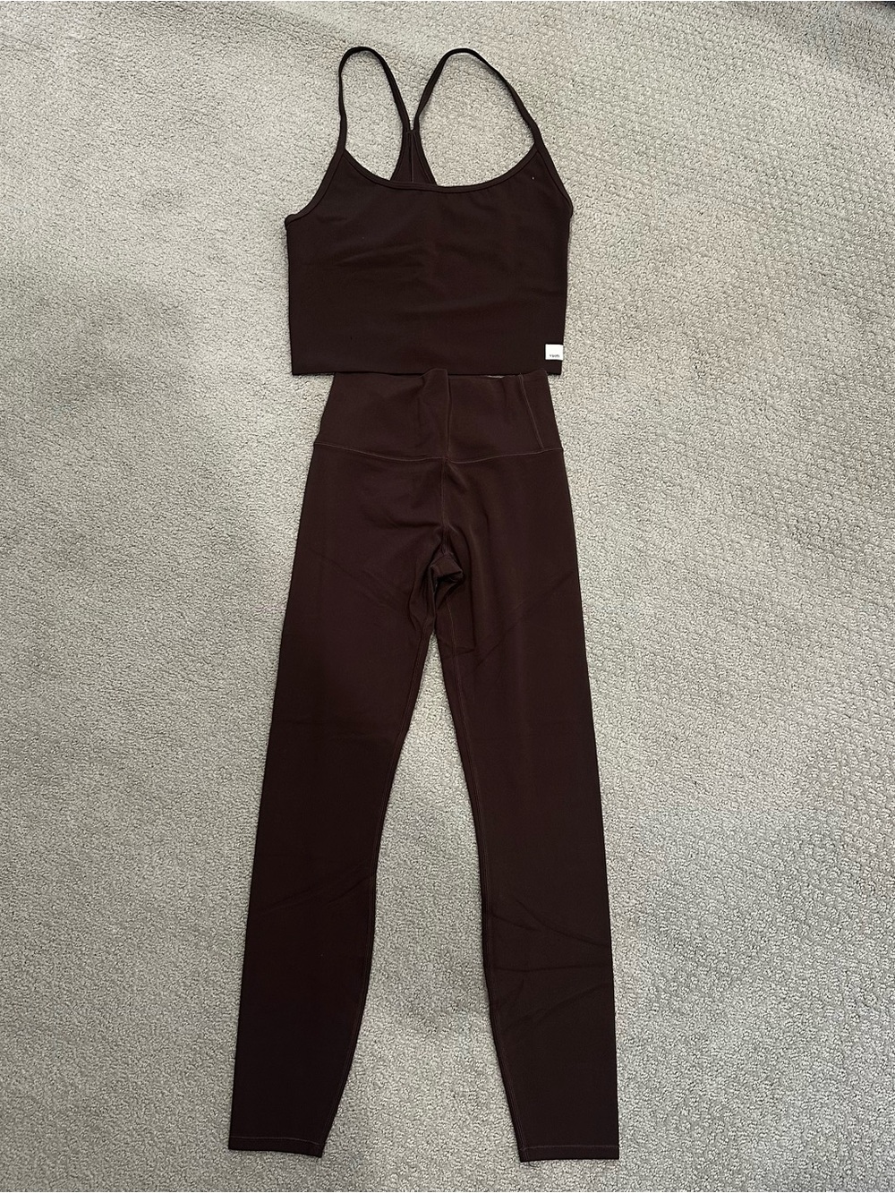 Vuori Brown Workout Set